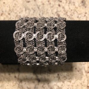 Silver circled layered chains an diamond bracelet